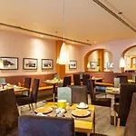 Residenz فندق 4*